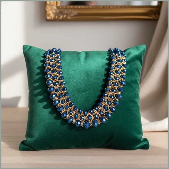 Elegant Blue and Gold Necklace - Picture 2 of 3